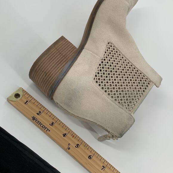 $170 Cole Haan Grand Series Val Perforated Suede Ankle Boots Size 10 Cream Birch - Picture 8 of 9